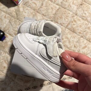 Nike Kids White Low-Top Swoosh Sneakers